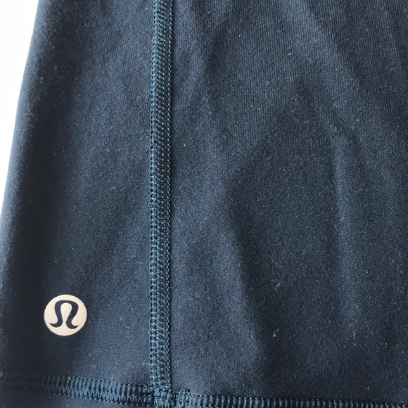 Women’s lululemon tank - Picture 3 of 3